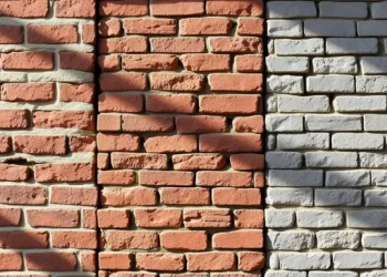 Fundos de tijolos baratos